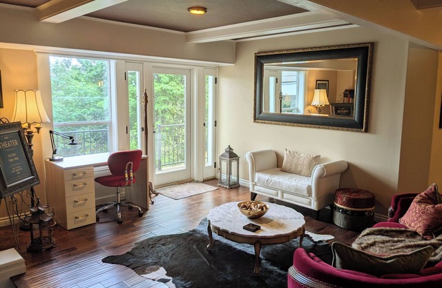 Two-bedroom Private Suite! Stunning Mt.Hood Views & much more!