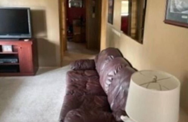 Two bedroom ranch that sleeps 5 Ideal for NFL Draft, EAA, Little League tourneys