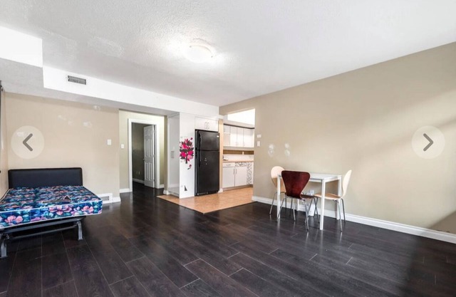 Two bedrooms, one living room, one kitchen and one bathroom independent access