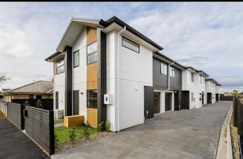 Two Bedrooms With Two Bathrooms