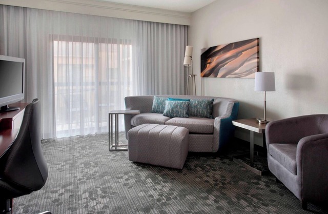 Two Budget Wise Family Rooms w/ Relaxing Patio | Pets are Allowed