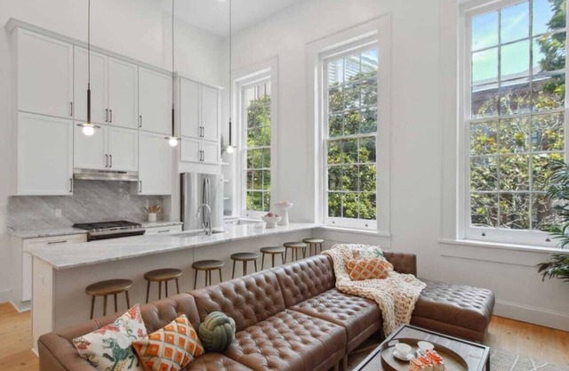 Two Luxe CBD Condos | Near French Quarter