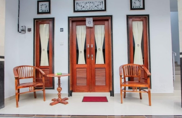 Two Made's Guest House