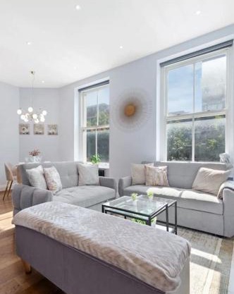 Two Modern Central London Apartments with AC Near Big Ben & Buckingham Palace