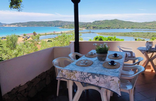Two-room apartment Corbezzolo sea view 250 mt beach