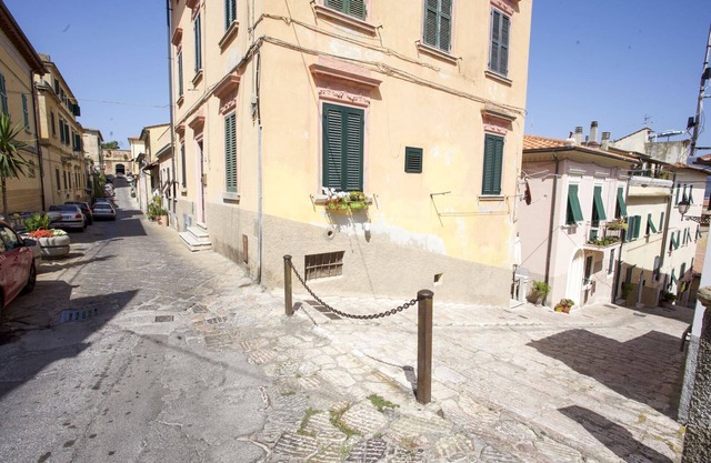 Apartamento de dos habitaciones Piazza al Fico 2/4 lugares en el centro histórico de Portoferraio