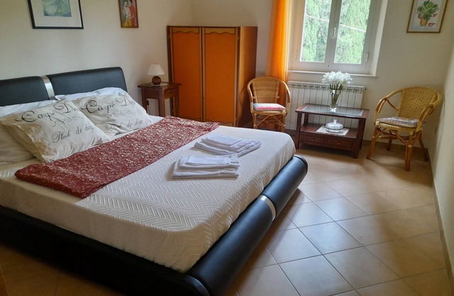 Two rooms apartment with swimming pool in umbrian countryside