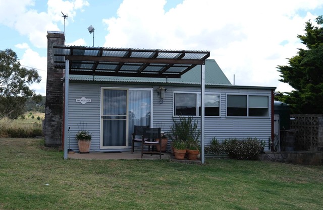 Twodogfolly at Dangarsleigh, Cottage at Dangarsleigh
