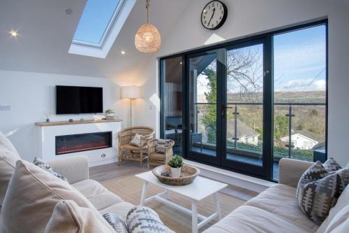 Ty Florence - 3 Bedroom Cottage - Bayview Oxwich