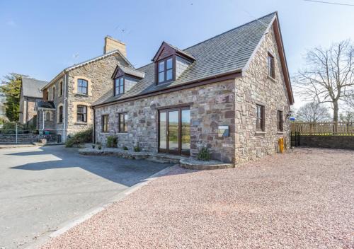 Ty Mawr Coach House