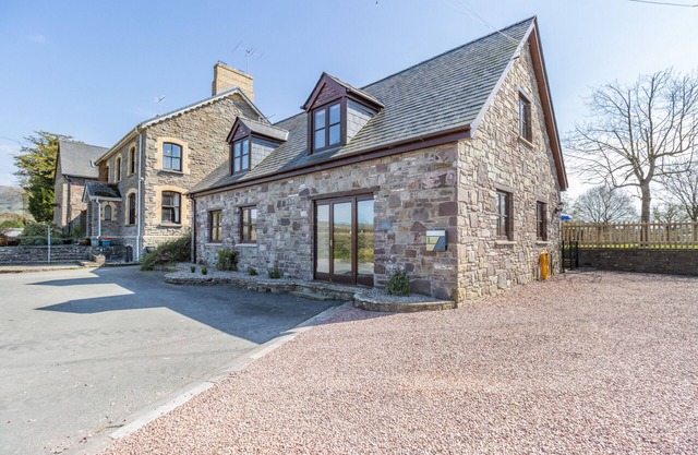 Ty Mawr Coach House - Dos Habitaciones Casa, Capacidad 4