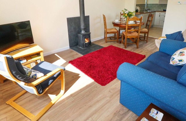 TY'R ARDD, admite mascotas, con chimenea en Pendine, Ref 984541