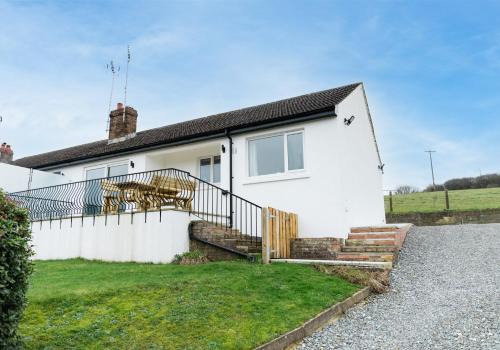 Ty Twt, A cottage by the sea