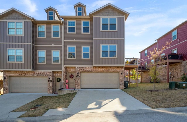 Tylers Razorback Getaway sleeps 4