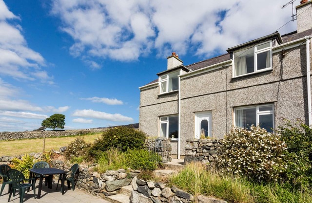 Tyn Y Gorlan, CRICCIETH