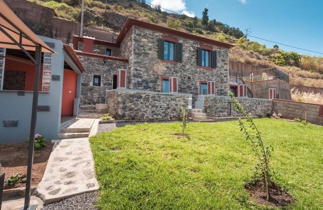 Casa típica madeirense con todas las comodidades.