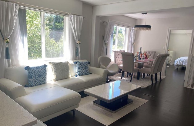 New Millions $$ Home, Suite TULLY PRIVADA en el último piso, hermosamente rodeada