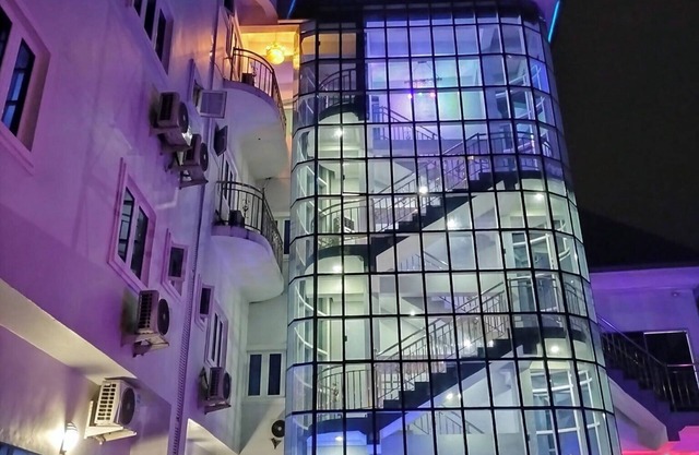 Ugwis Hotel and Suites
