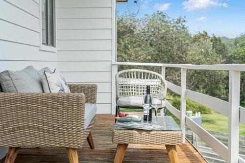 Ulladulla Beach House - steps to Racecourse Beach