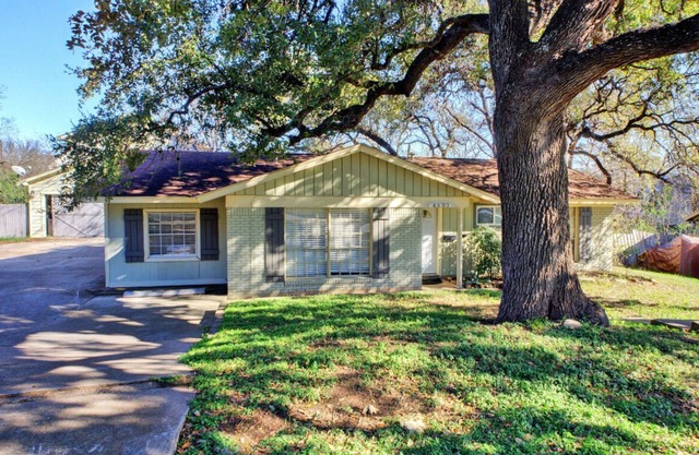 Ultimate Austin Stay - 6BR Home w/ Casita