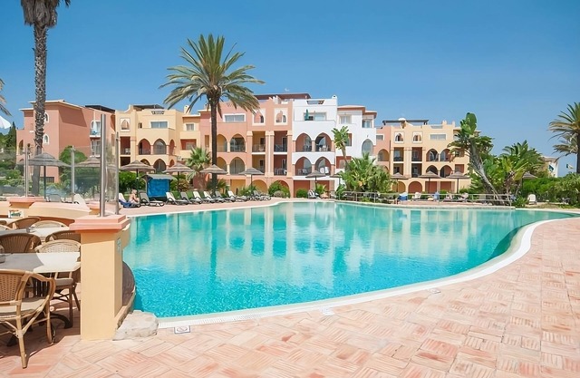 Ultimate Beach Getaway! Relaxing 3BR Townhouse with Kitchen, Patio, Garden View!