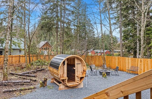 Ultimate Getaway: Movie Theater, Sauna, Hot Tub,WiFi, EV Charging,Pet-Friendly!"