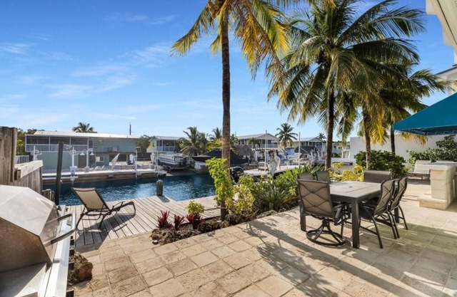 Ultimate Keys Oasis! 4 Bedroom, Poolside Retreat!
