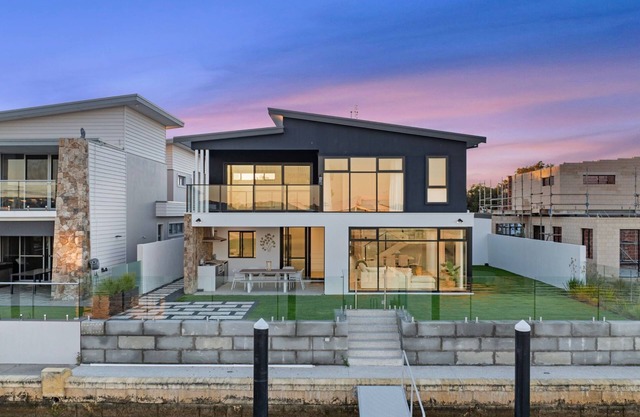 Ultimate luxury on the canal