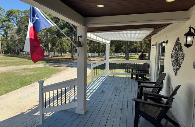 Ultimate waterfront farmhouse great for bringing family together