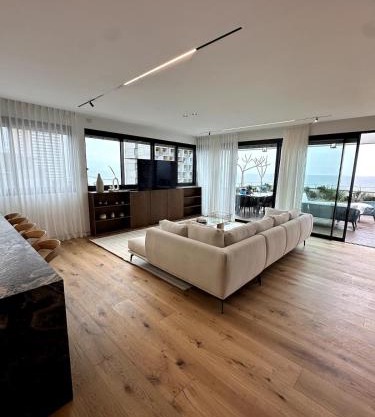 Ultra Luxury Beach Penthouse
