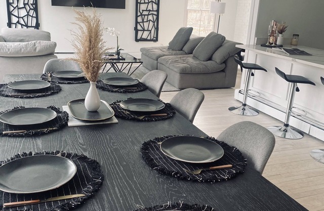 Ultra modern industrial contemporary 5min drive to the beach&🌎 famous dune road