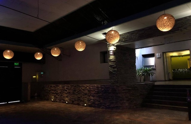 Uman Hotel (Motel)