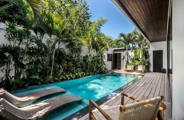 Umayam Luxury Townhouse 7 by Alfred in Bali - New Modern Luxury 3BR w Pool Near Pererenan Beach