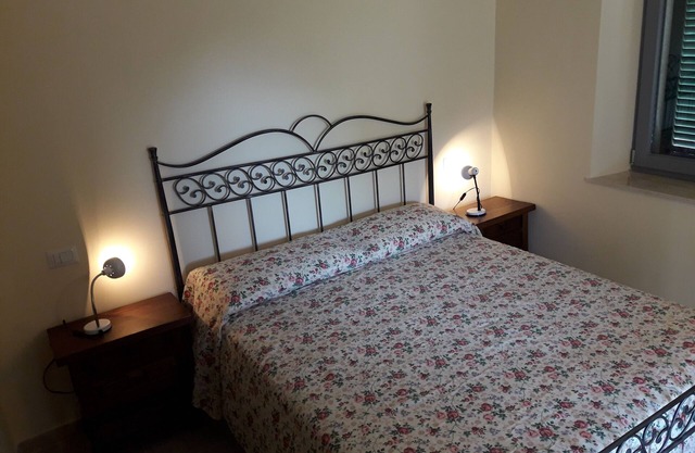 Umbria, apartment near Orvieto with parking