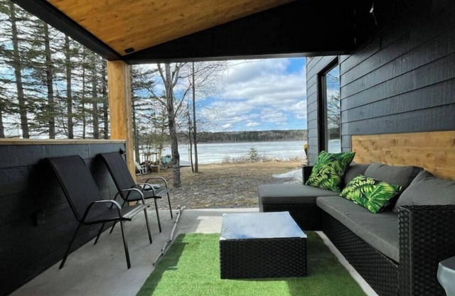 Un Chalet ou Lac Citq # 301567