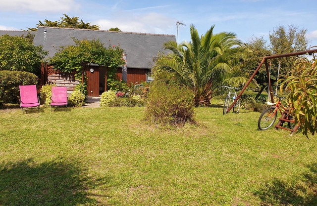 Un Coin de Paradis sur 1000 m² de Terrain Clos et Arboré, à 800 m de la Plage !!