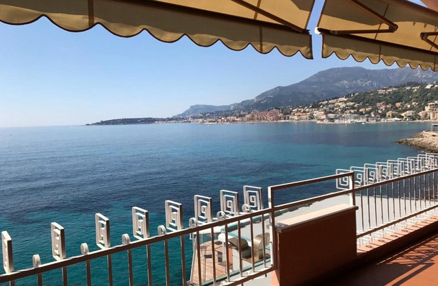 Una terrazza sul mare - Balzi Rossi