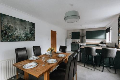 UNDERWOOD COTTAGE - Peaceful House in Kendal with views of Cumbria