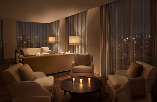 Unforgettable NYC Experience in a Penthouse Suite with Iconic Views