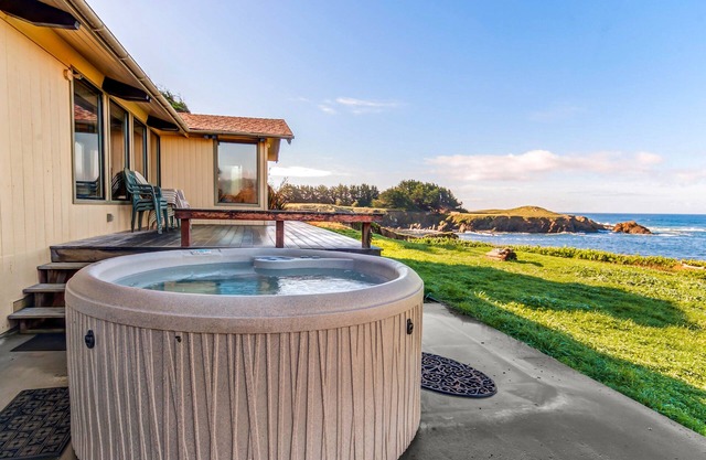 Casa frente al mar con vistas espectaculares, además de jacuzzi privado!