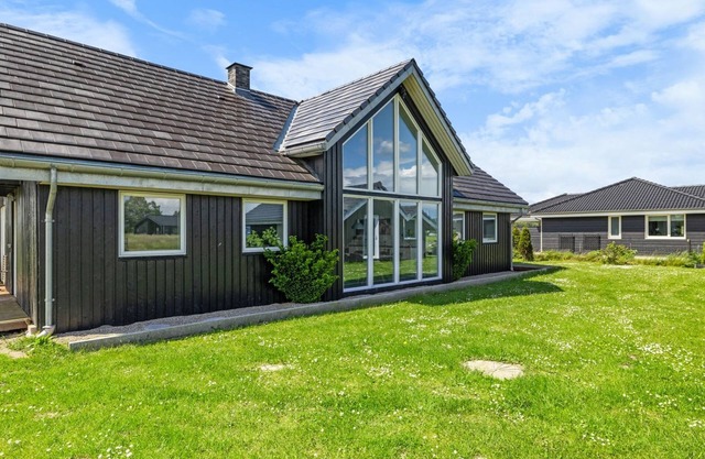 "Ung" - 460m from the sea by Interhome