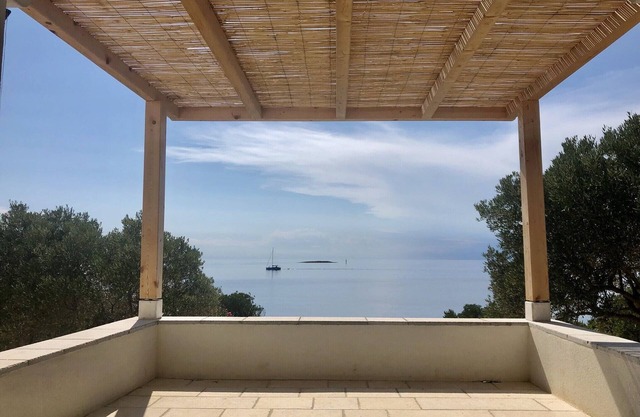 Unije Apartment Ocean View & Garden - Casa Vacacional