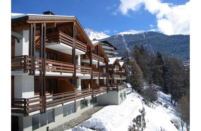 Uninterrupted views of the mountains and across the valley