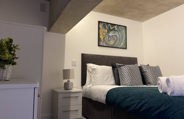 Unique 1 Bed Duplex APT- West Bromwich