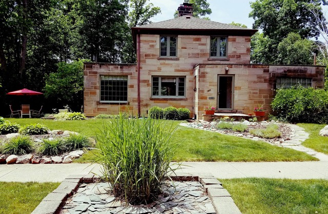 Alquiler único a corto plazo de Ann Arbor - A pie de la casa grande