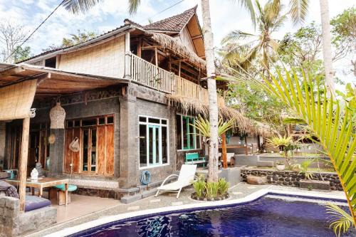Unique Balian beach house