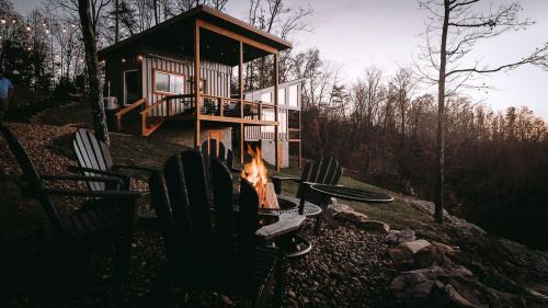 Unique Container with BBQ Ideal for Couples in Georgia
