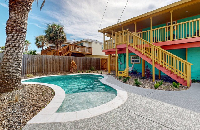 Unique Home with Private Pool, Pet Friendly