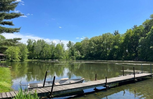 Unique Log Cabin Retreat on 138 Acres, swim, fish, boat, paddleboard, kayak!