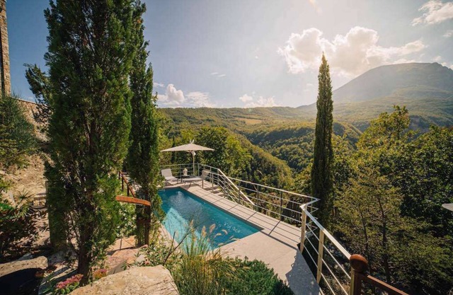 Unique Marche villa S